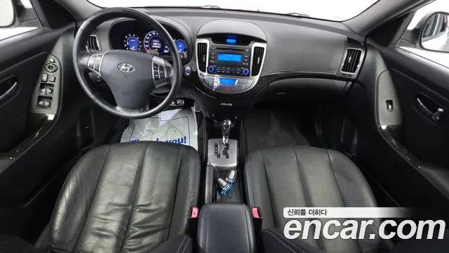 Hyundai Elantra — интерьер