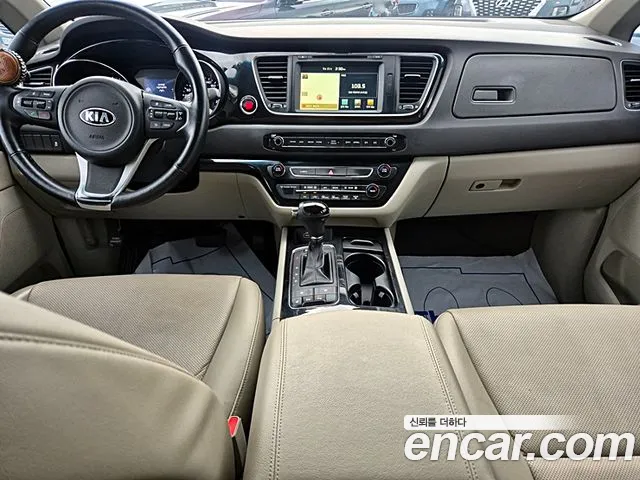 Kia Carnival — интерьер