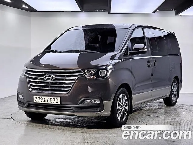 Hyundai Starex