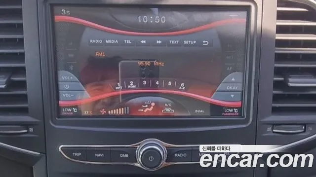 Renault Korea SM6 — интерьер