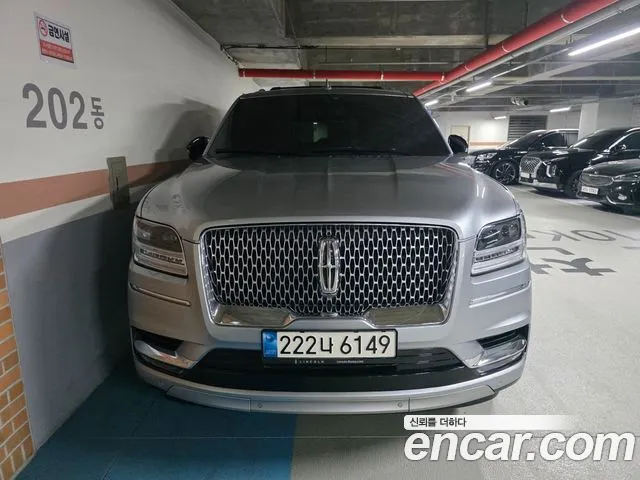 Lincoln Navigator