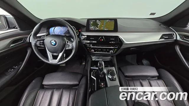 BMW 5 серия — интерьер