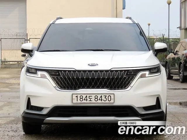 Kia Carnival — экстерьер