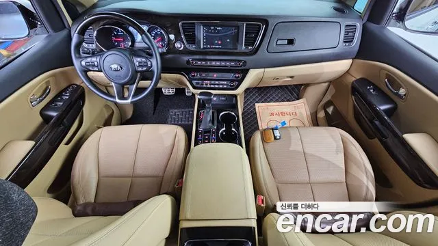 Kia Carnival — интерьер