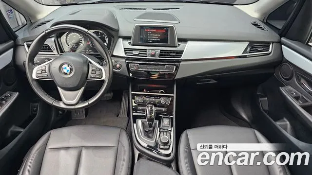 BMW 2 серия — интерьер