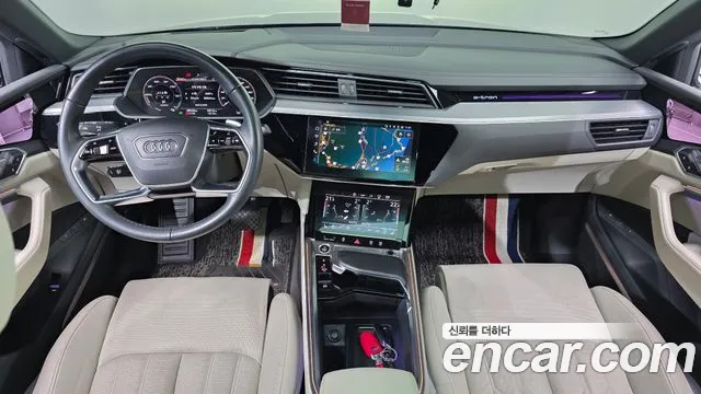 Audi e-tron — интерьер