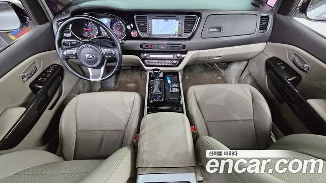 Kia Carnival — интерьер