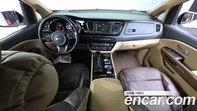 Kia Carnival — интерьер