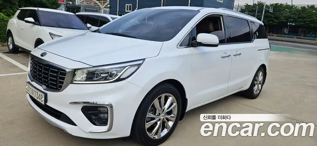 Kia Carnival — экстерьер