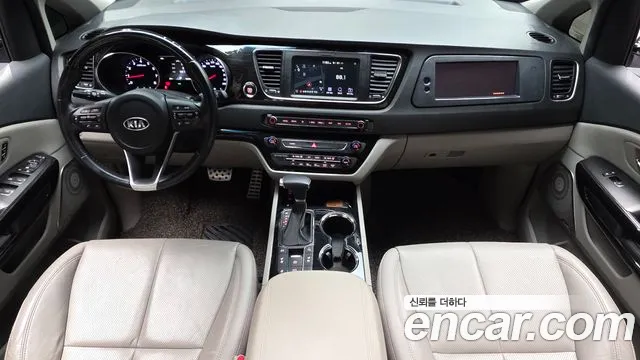 Kia Carnival — интерьер