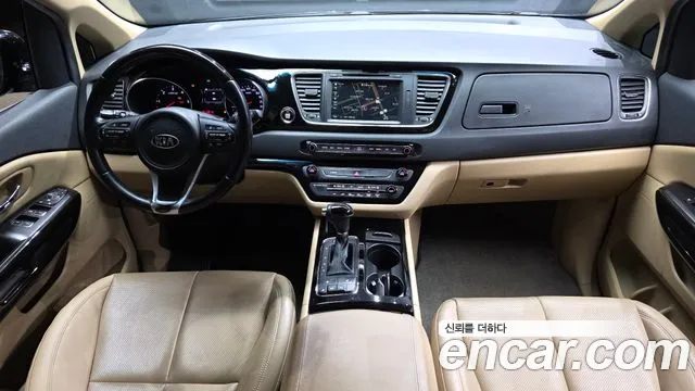 Kia Carnival — интерьер