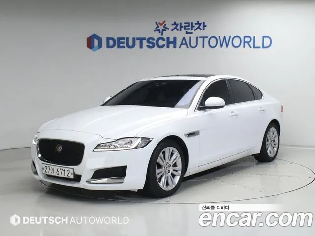 Jaguar XF