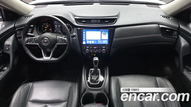 Nissan X-Trail — интерьер