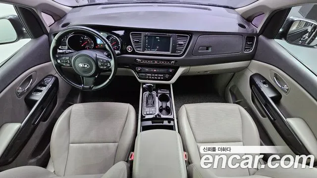 Kia Carnival — интерьер