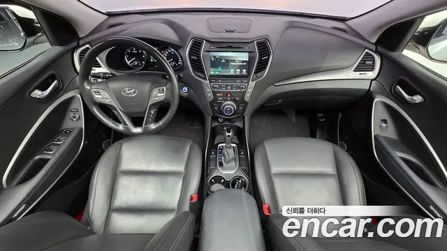 Hyundai Santa Fe — интерьер
