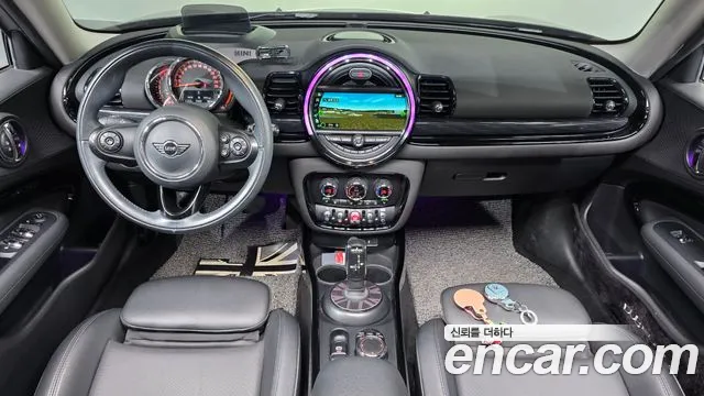 MINI Clubman — интерьер