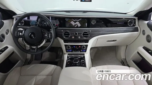 Rolls-Royce Ghost — интерьер