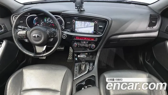 Kia K5 — интерьер