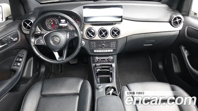 Mercedes-Benz B-класс — интерьер