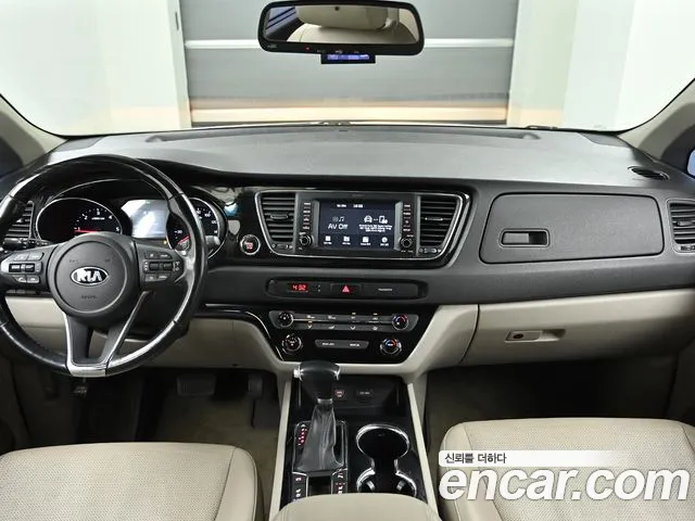 Kia Carnival — интерьер