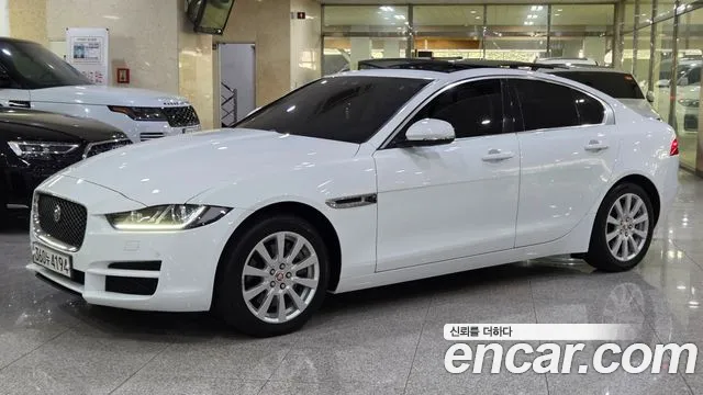Jaguar XE