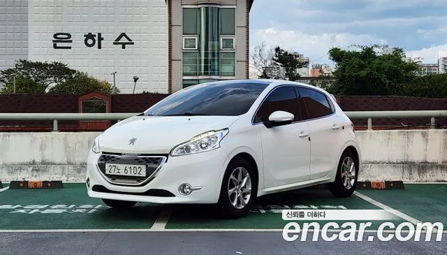 Peugeot 208