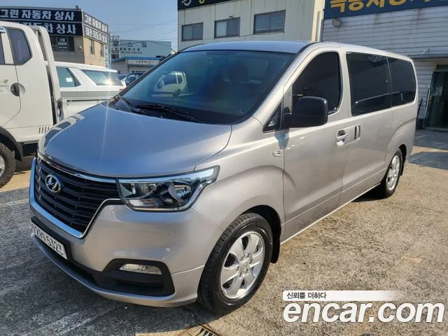 Hyundai Starex