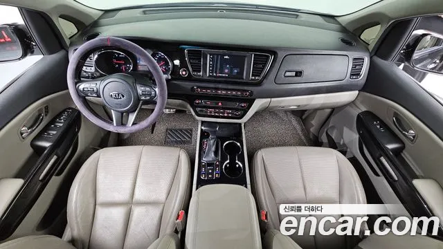 Kia Carnival — интерьер