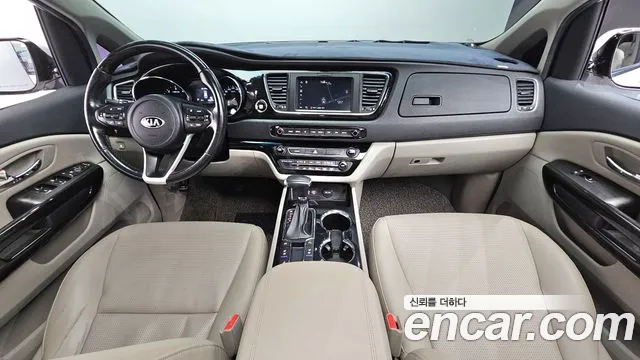 Kia Carnival — интерьер