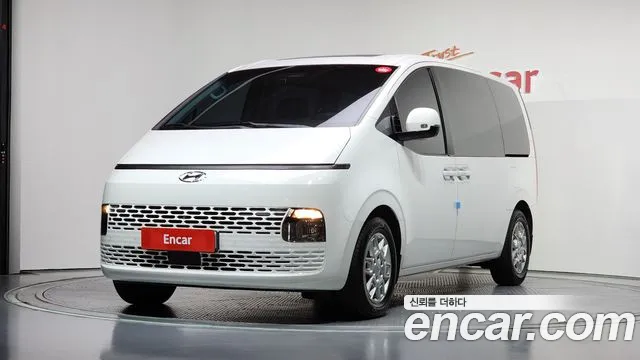 Hyundai Staria