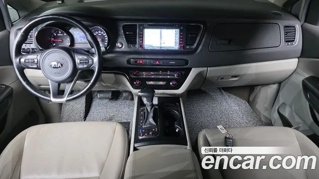 Kia Carnival — интерьер