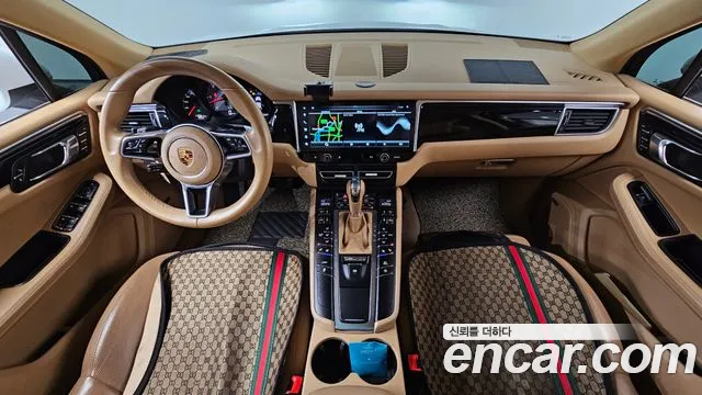 Porsche Macan — интерьер