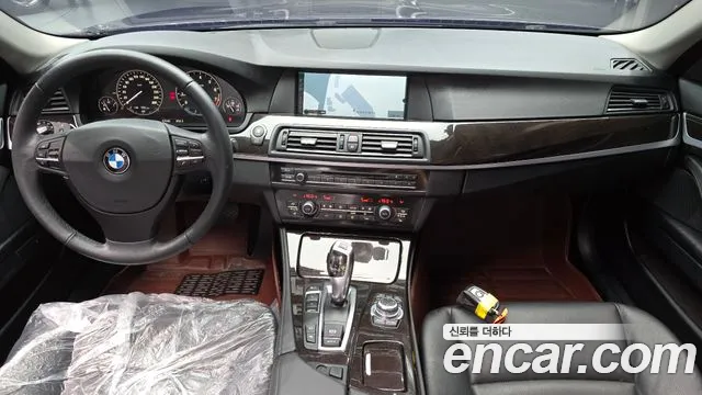 BMW 5 серия — интерьер