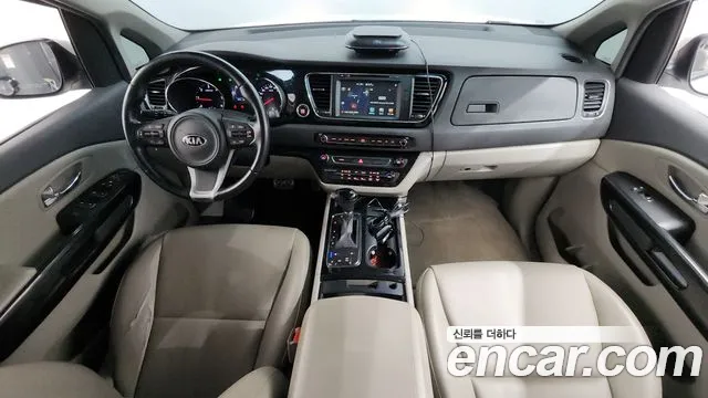 Kia Carnival — интерьер