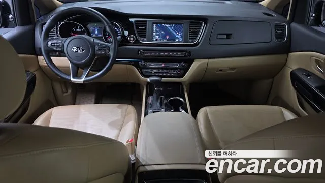 Kia Carnival — интерьер