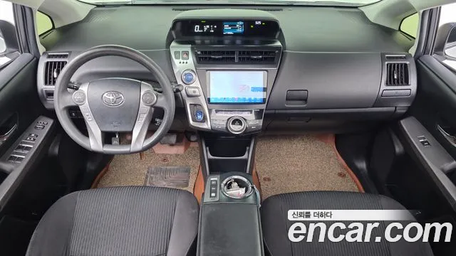 Toyota Prius — интерьер