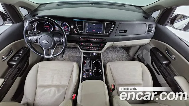 Kia Carnival — интерьер