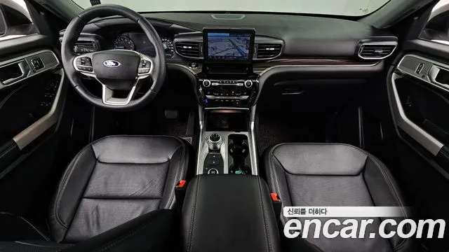 Ford Explorer — интерьер