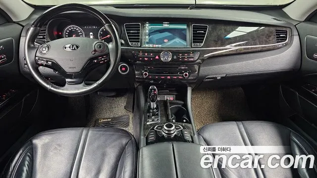 Kia K9 — интерьер
