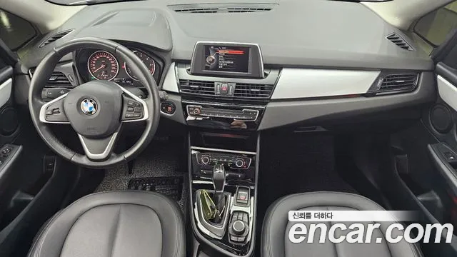 BMW 2 серия — интерьер