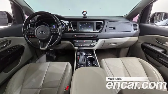 Kia Carnival — интерьер