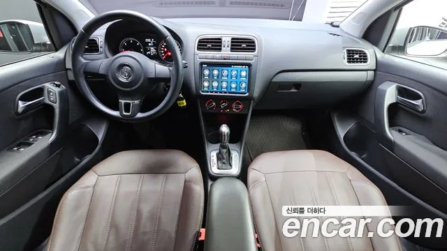 Volkswagen Polo — интерьер