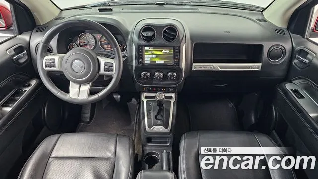Jeep Compass — интерьер