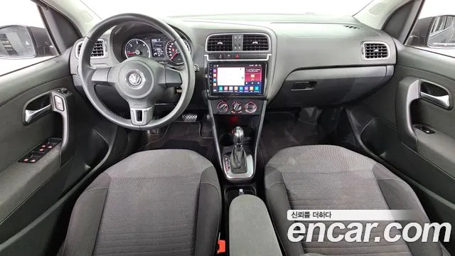 Volkswagen Polo — интерьер