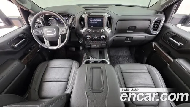 GMC Sierra — интерьер