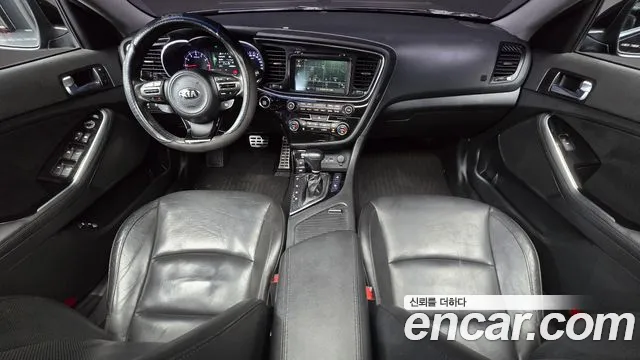 Kia K5 — интерьер
