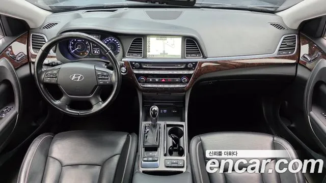 Hyundai Aslan — интерьер