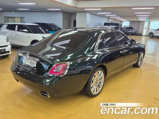 Rolls-Royce Ghost — интерьер