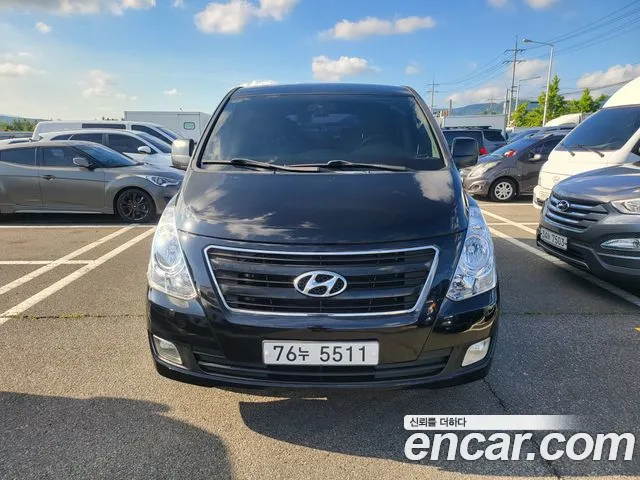 Hyundai Starex