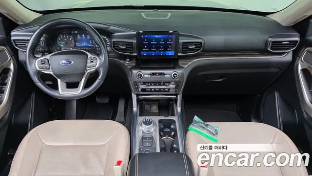 Ford Explorer — интерьер